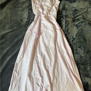 Elegant White Sleeveless Dress